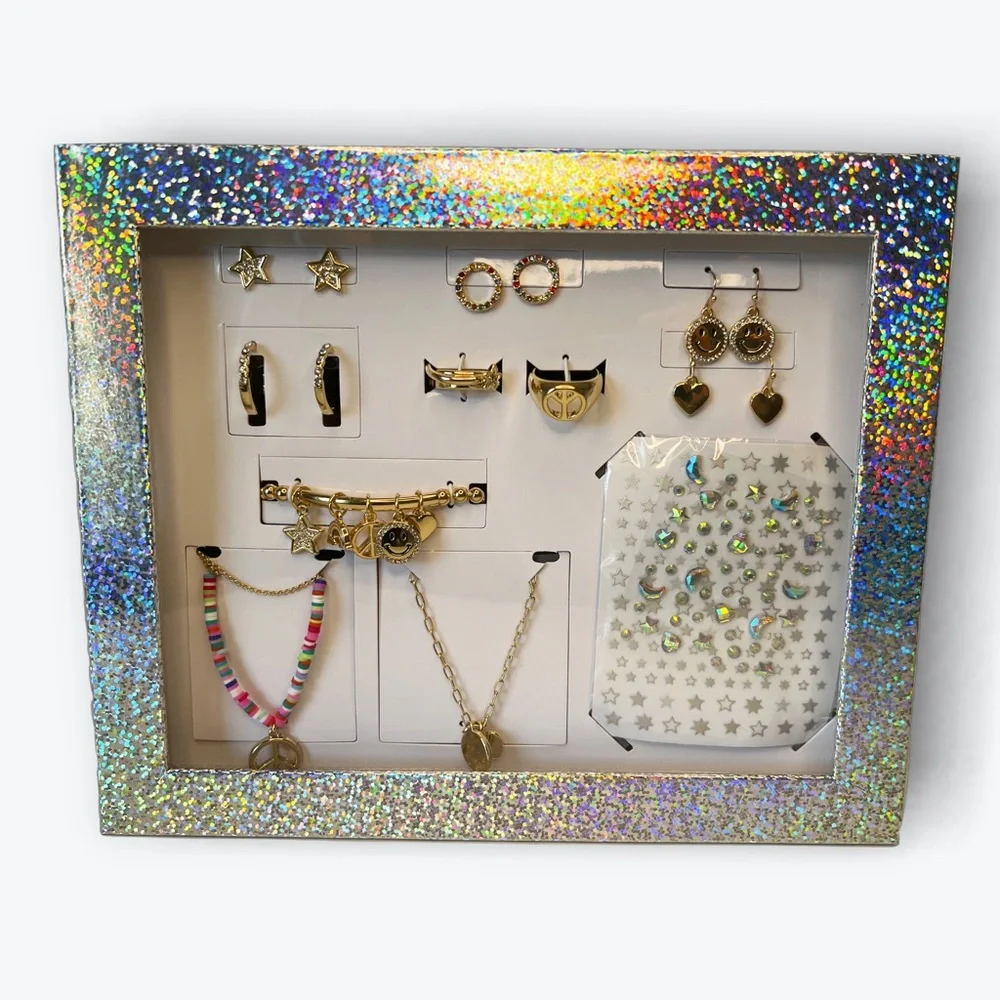 NWT Macy’s 12-Pc. Holographic Advent Calendar Twelve Days of Smiles Gift Set